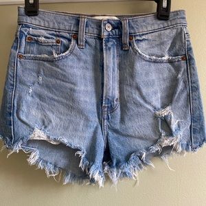 Abercrombie high rise mom short